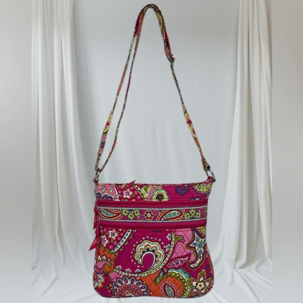Vera Bradley Pink Floral Paisley Hipster Crossbody Purse Bag w/ Adjustable Strap